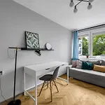 Powisle - Balcony, Workspace - By Rentujemy