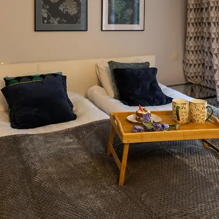 Powisle - Balcony, Workspace - By Rentujemy * Varsó