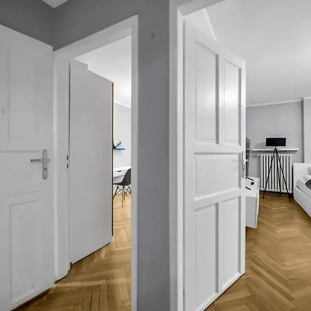 Powisle - Balcony, Workspace - By Rentujemy Varsó