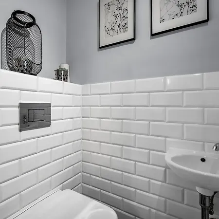 Powisle - Balcony, Workspace - By Rentujemy Varsó