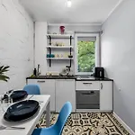 Powisle - Balcony, Workspace - By Rentujemy