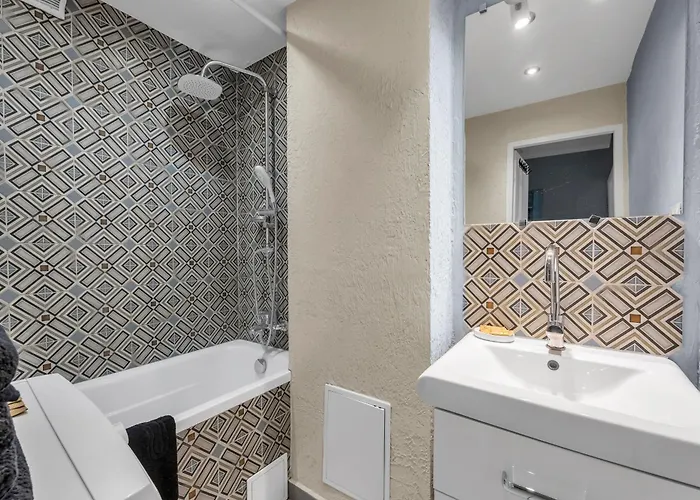 Apartment Powisle - Balcony, Workspace - By Rentujemy Warsaw