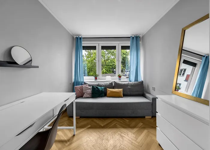 Apartment Powisle - Balcony, Workspace - By Rentujemy Warsaw