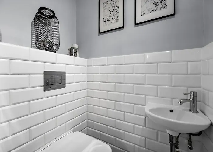 Powisle - Balcony, Workspace - By Rentujemy Warsaw